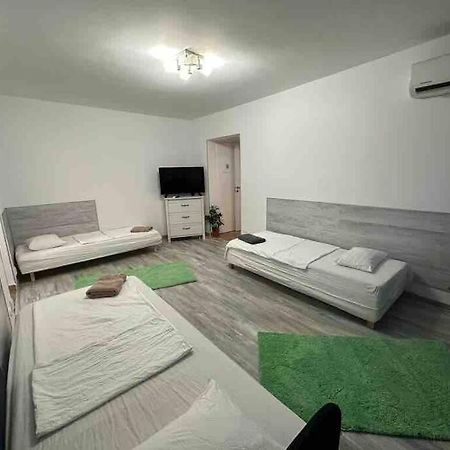 24 Ior By Green Apartments Bukares Bagian luar foto