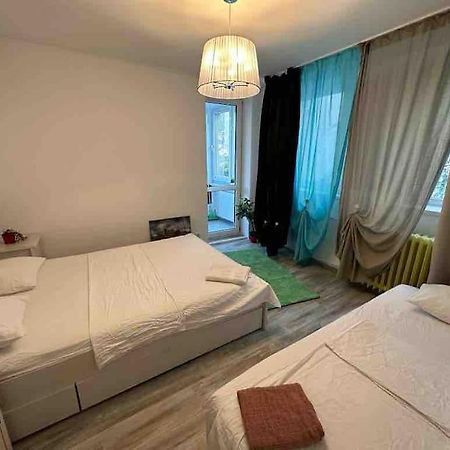 24 Ior By Green Apartments Bukares Bagian luar foto