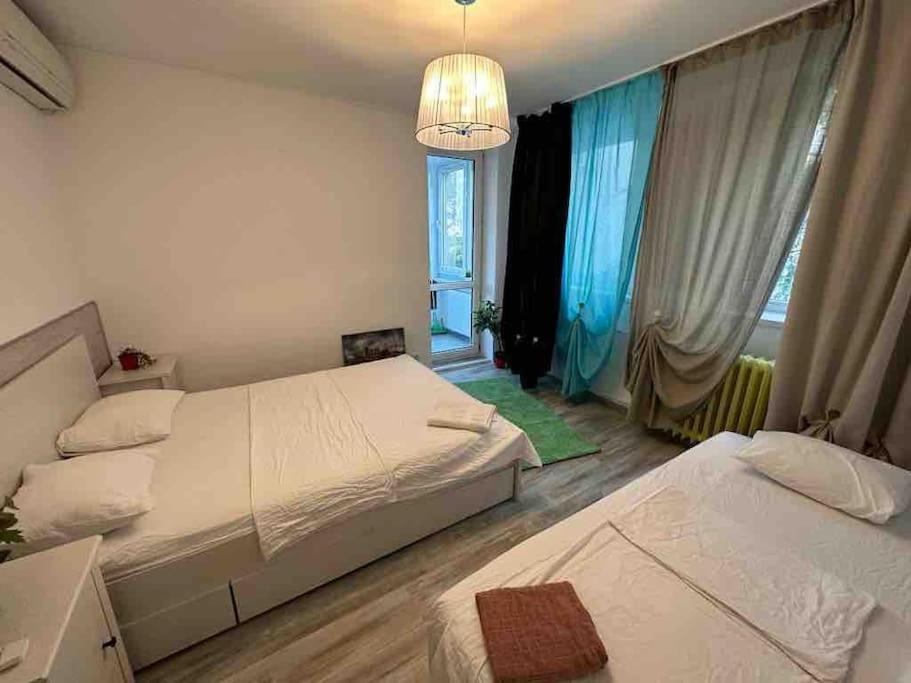 24 Ior By Green Apartments Bukares Bagian luar foto