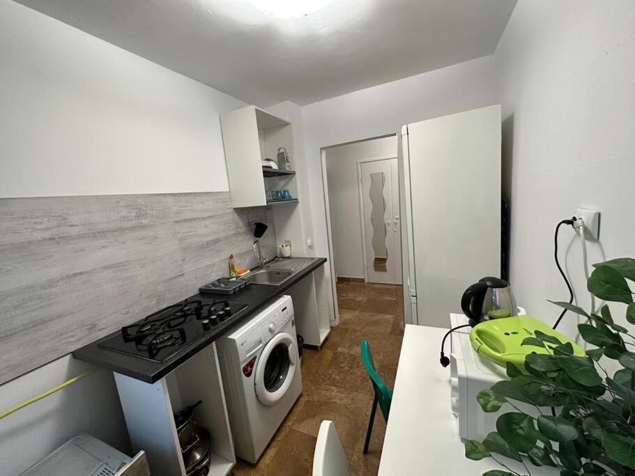 24 Ior By Green Apartments Bukares Bagian luar foto